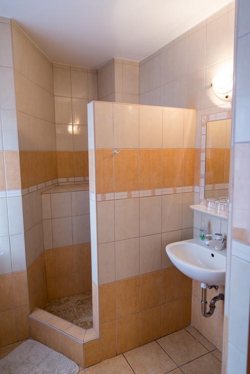 Taverna Panzio Šoproň Exteriér fotografie