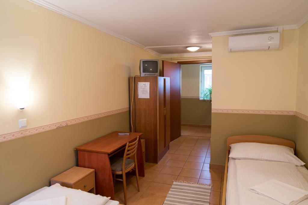Taverna Panzio Šoproň Exteriér fotografie